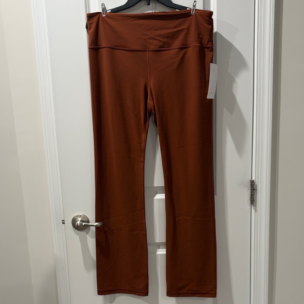 NWT Athleta Straight-Leg Pants in Rust Orange